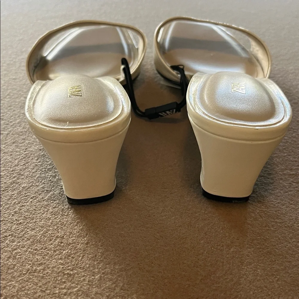 Zara Leather Cream / Off White Slides / Sandals  NWT - 7.5 / 38 - Picture 5 of 13